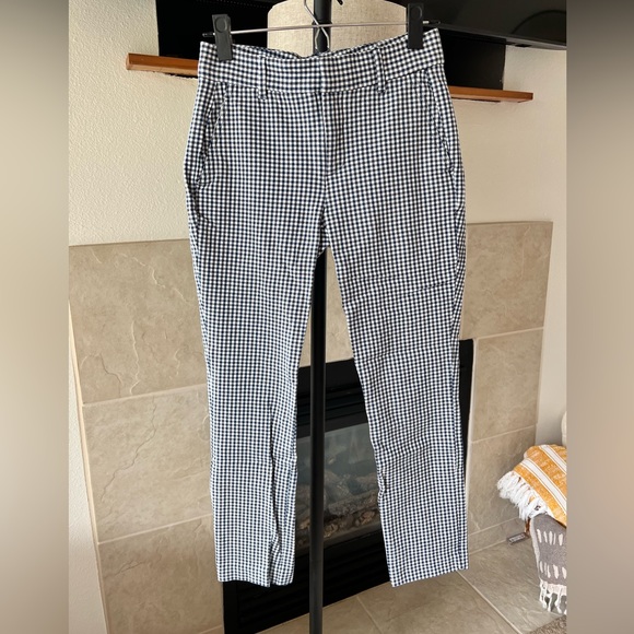 GAP Pants - Gap skinny ankle pant. Size 0. Navy and white gingham print